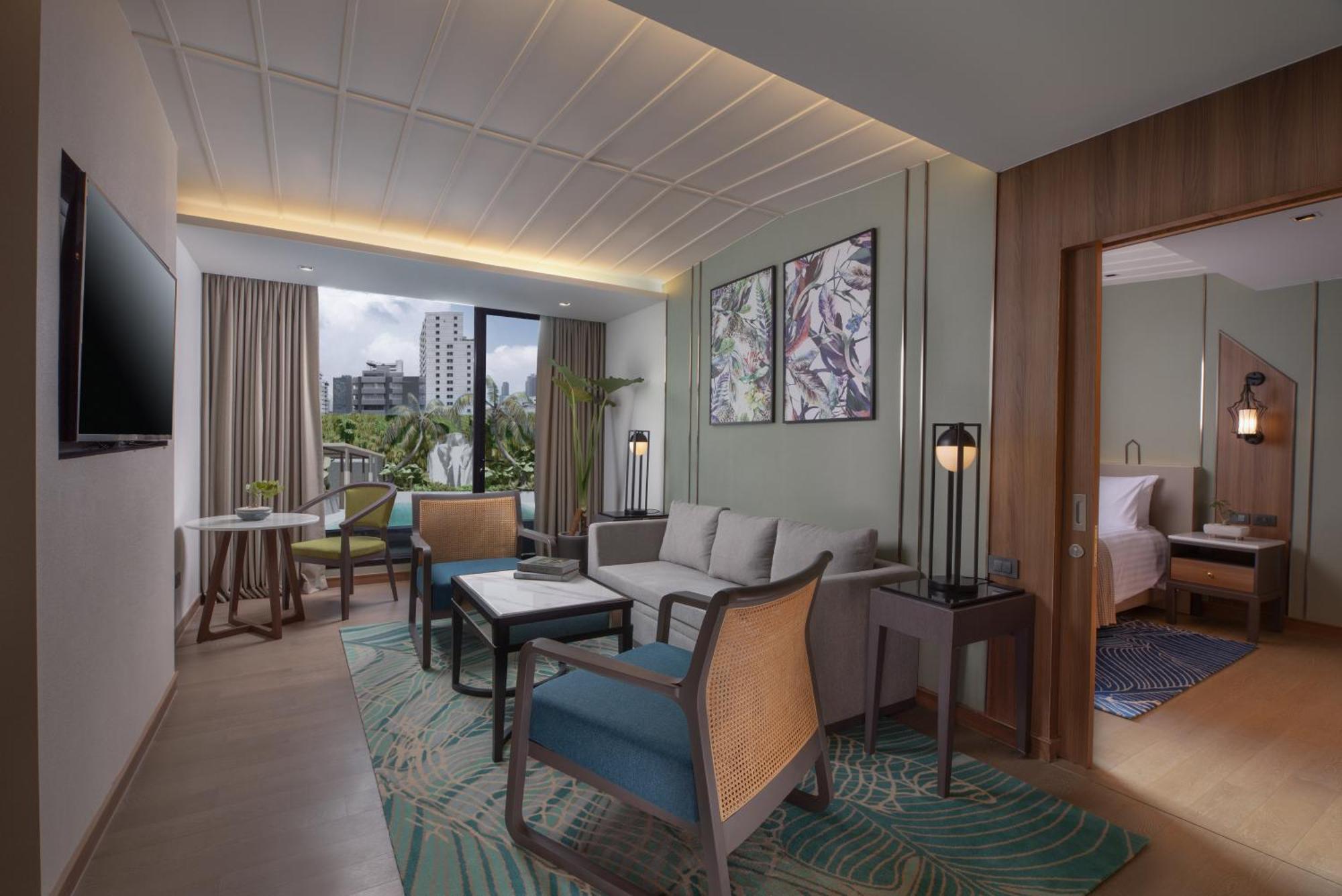 Nysa Hotel Bangkok Sukhumvit 11 Exterior photo A suite at the hotel