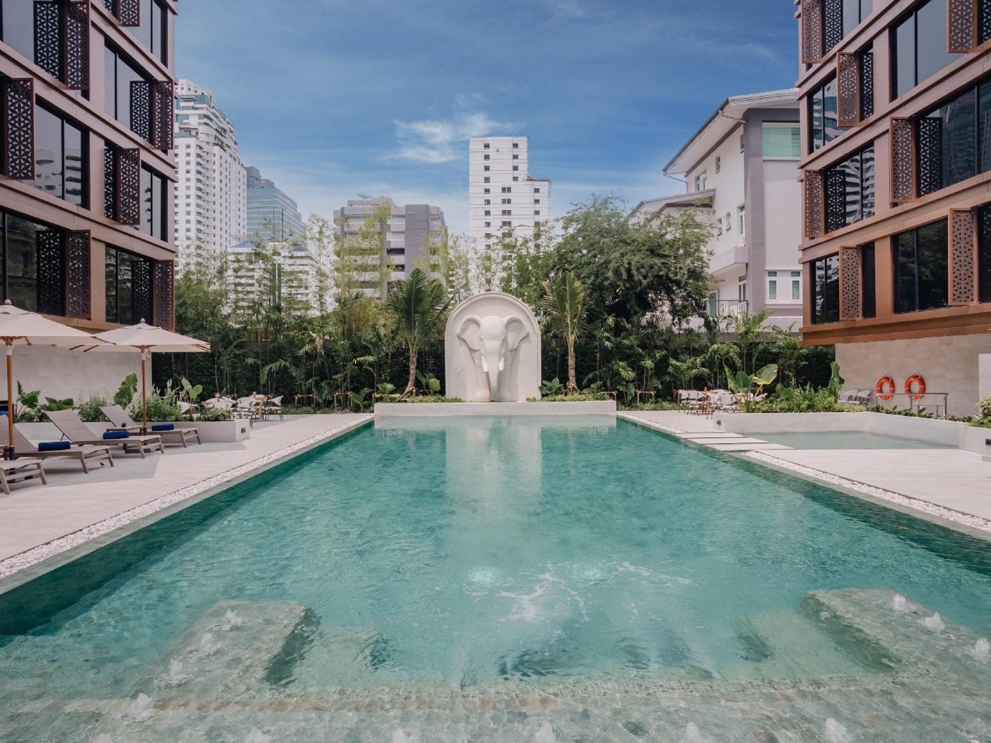 Nysa Hotel Bangkok Sukhumvit 11 Exterior photo The swimming pool at the hotel